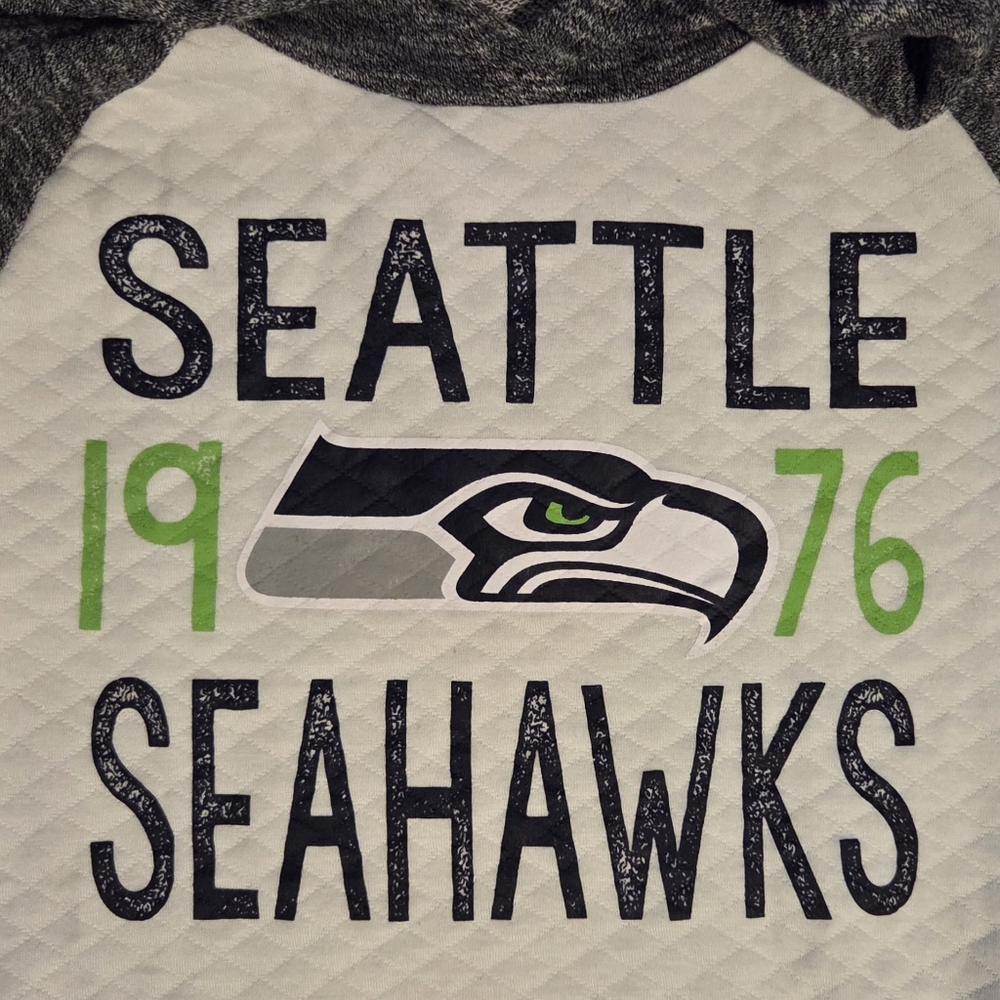 New Seattle SEAHAWKS Football 12 fan Quilted Hoodie Hooded Sweatshirt Juniors L - Picture 5 of 8